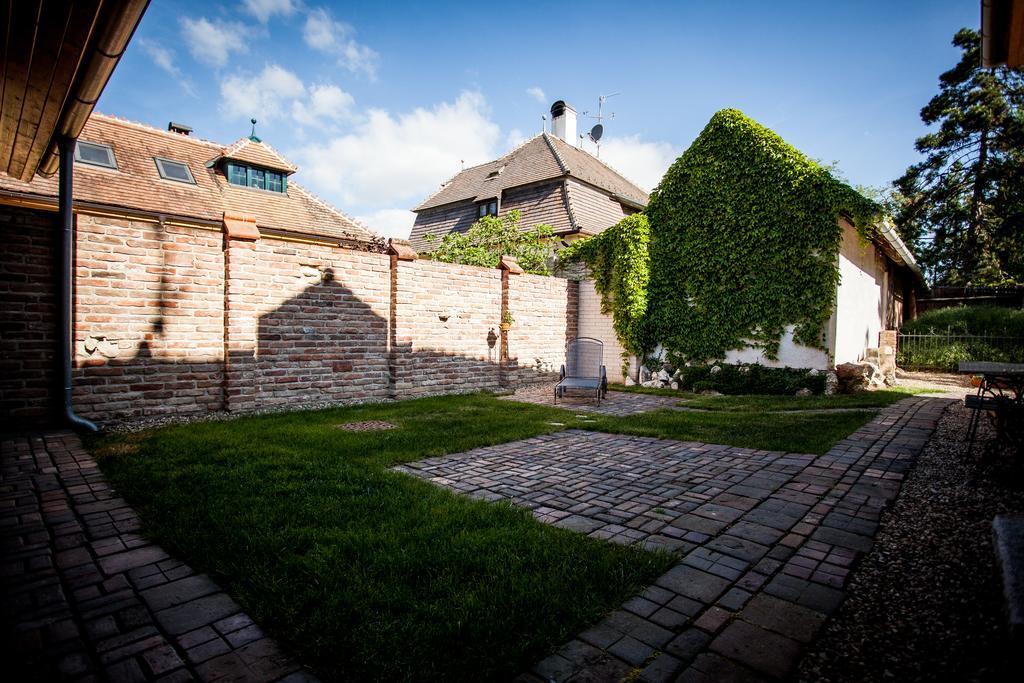 Lichtenstejnske Domky Lednice Exterior foto